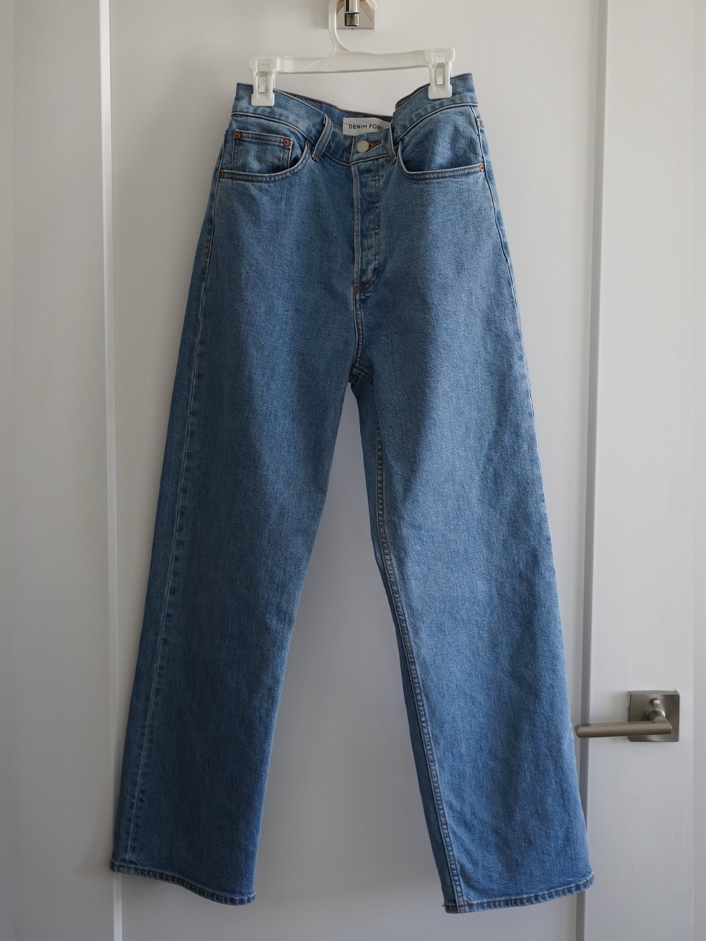 Aritzia Denim Forum The Arlo Hi-Rise Straight Jean in Vintage Bleu Bottle